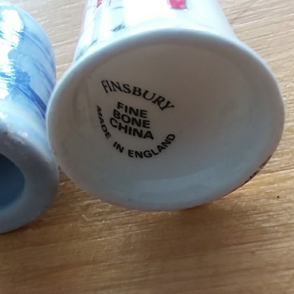 3 thimbles - Picture 2 of 2